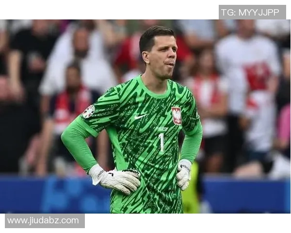 什琴斯尼称莱万伤情无大碍但能否出战国家德比仍存疑